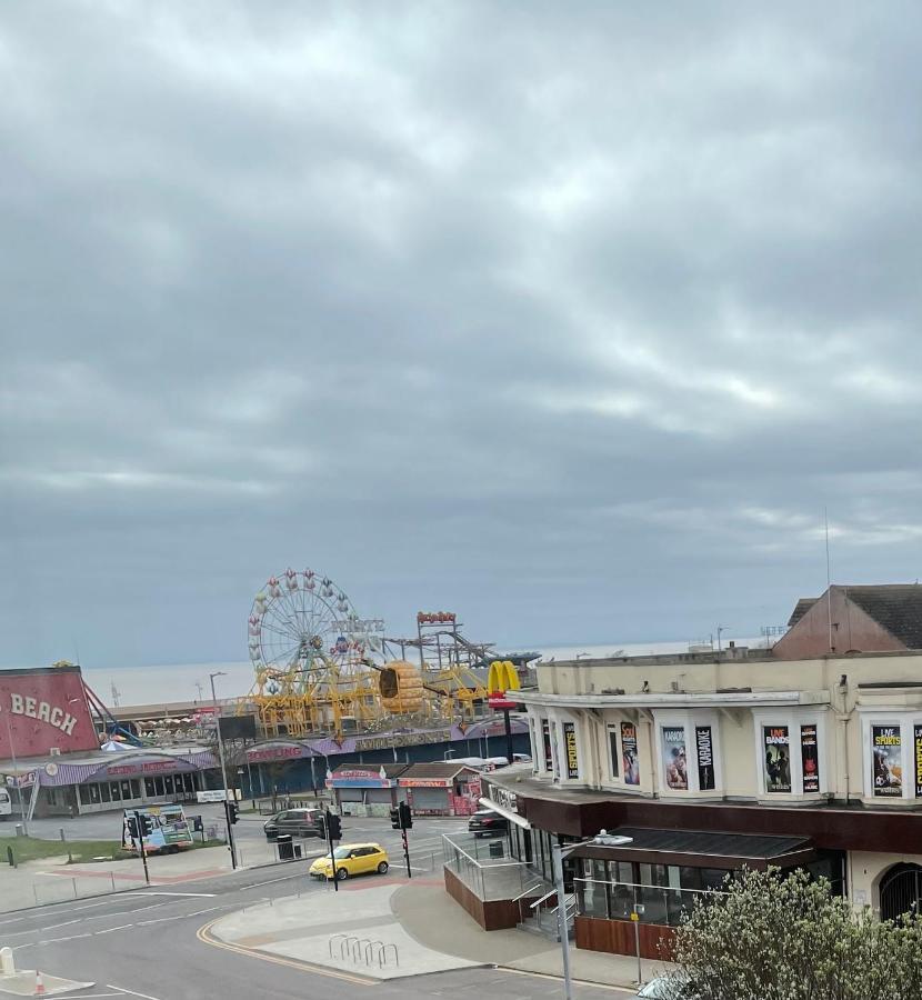 Oyo Queens Hotel, Skegness سكيغنيس المظهر الخارجي الصورة
