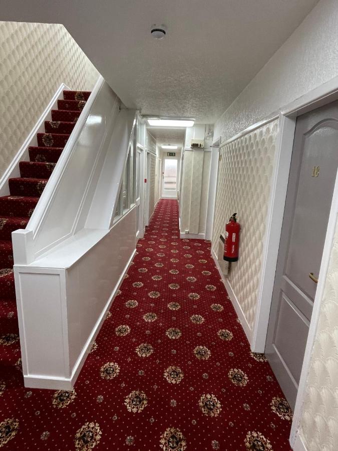 Oyo Queens Hotel, Skegness سكيغنيس المظهر الخارجي الصورة