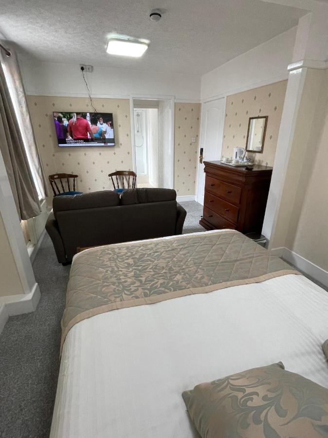 Oyo Queens Hotel, Skegness سكيغنيس المظهر الخارجي الصورة