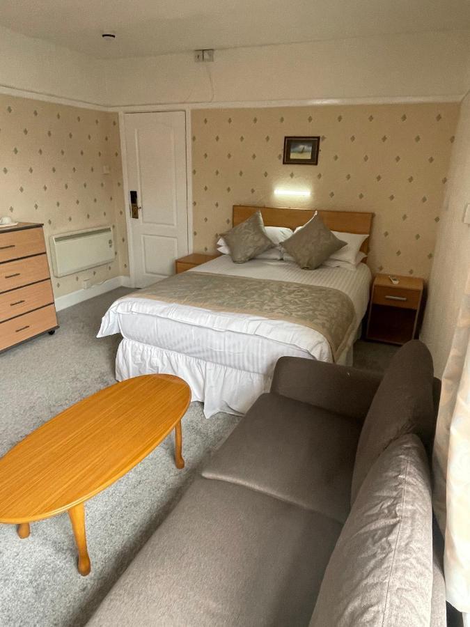 Oyo Queens Hotel, Skegness سكيغنيس المظهر الخارجي الصورة