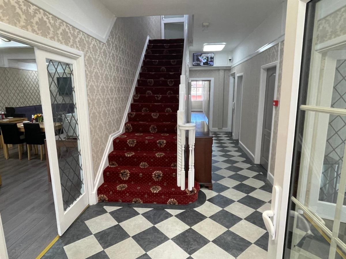 Oyo Queens Hotel, Skegness سكيغنيس المظهر الخارجي الصورة