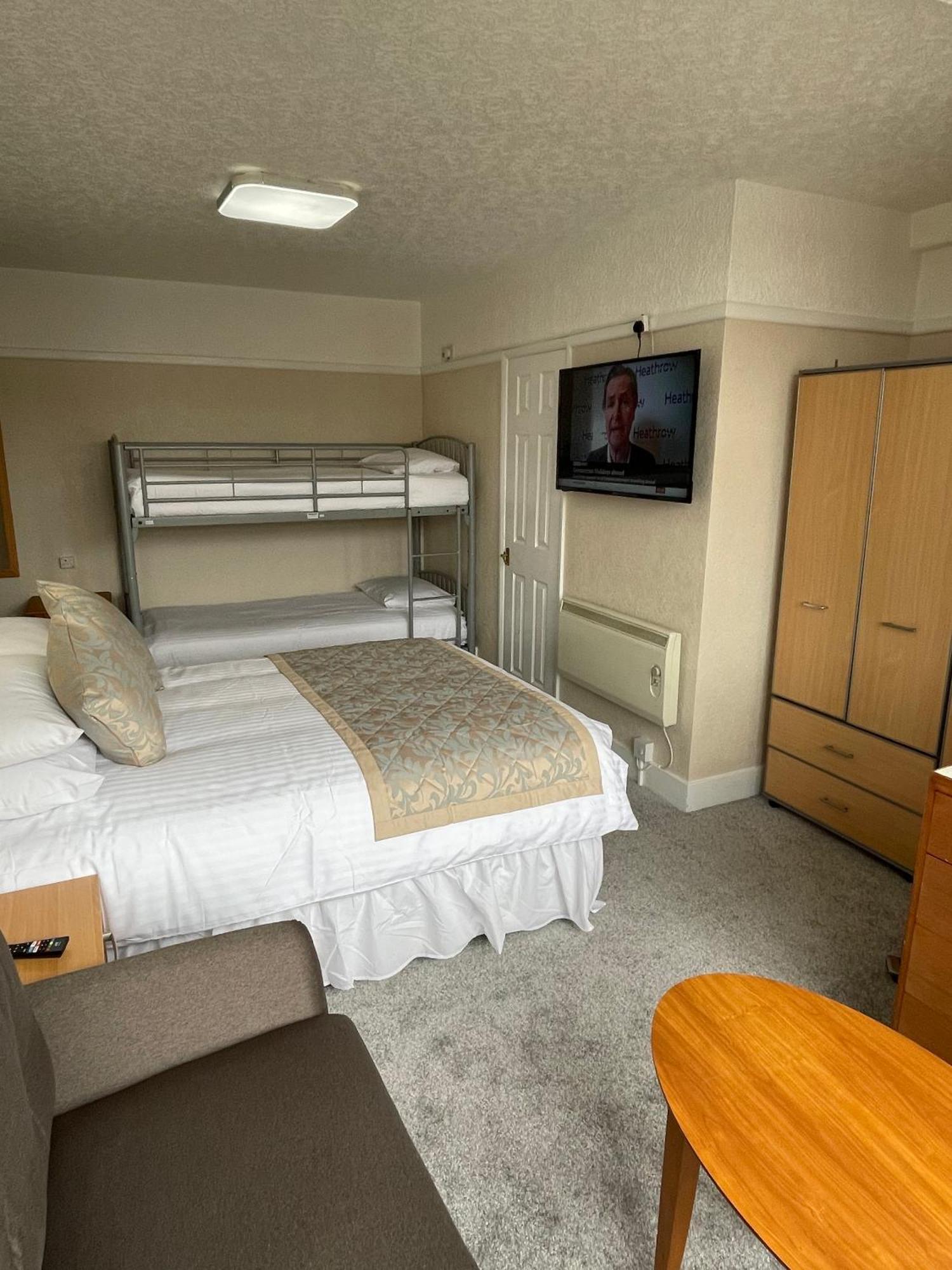 Oyo Queens Hotel, Skegness سكيغنيس الغرفة الصورة