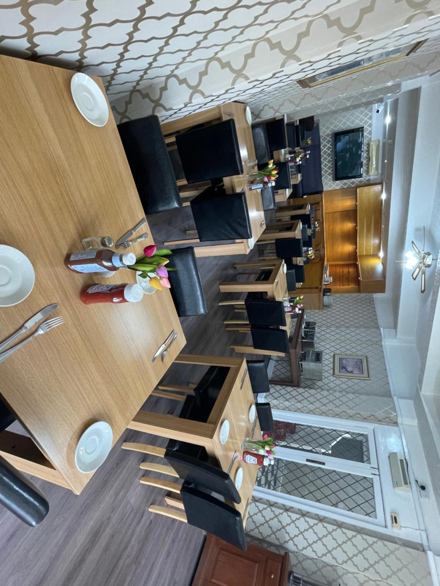 Oyo Queens Hotel, Skegness سكيغنيس المظهر الخارجي الصورة