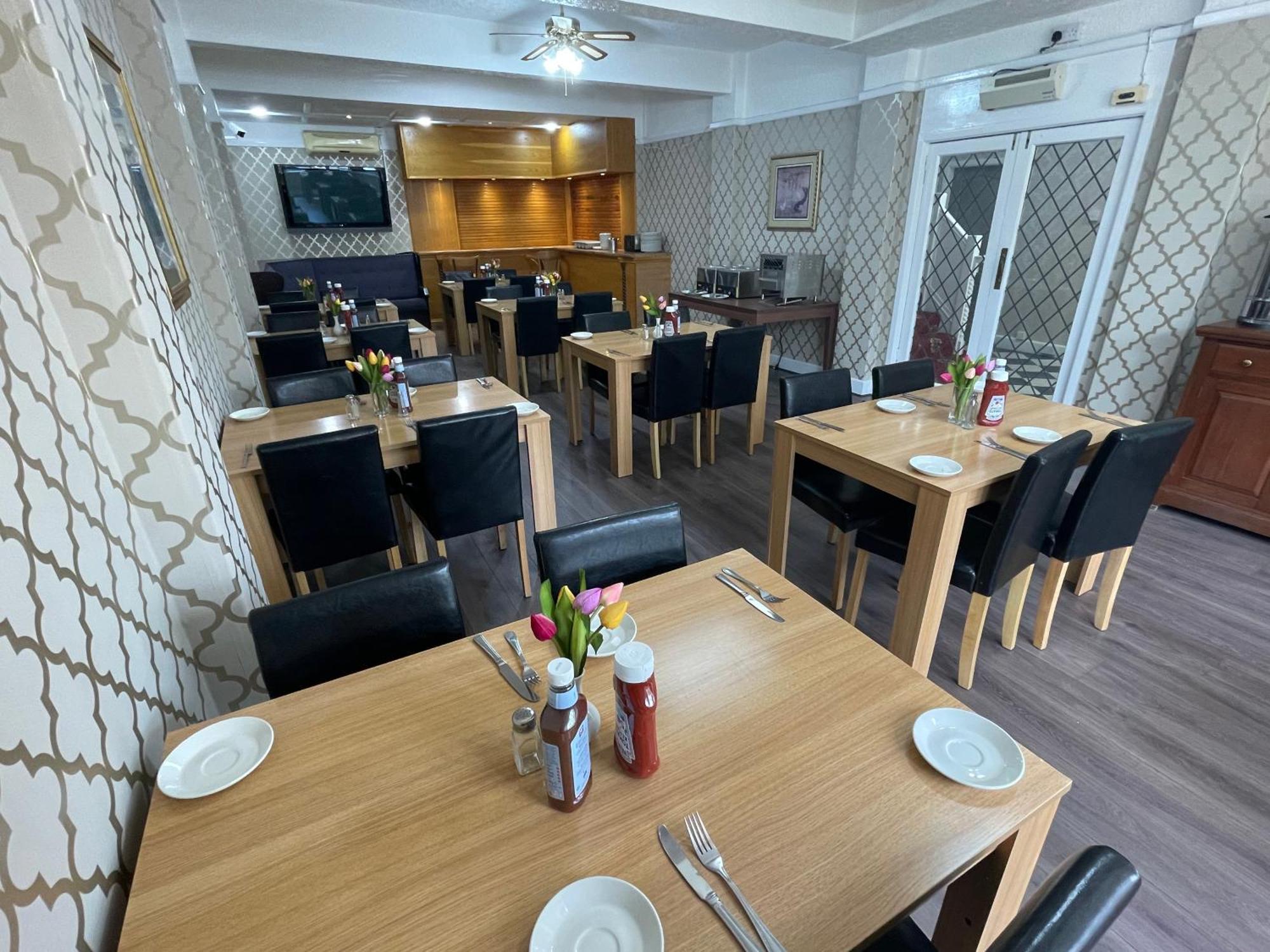 Oyo Queens Hotel, Skegness سكيغنيس المظهر الخارجي الصورة