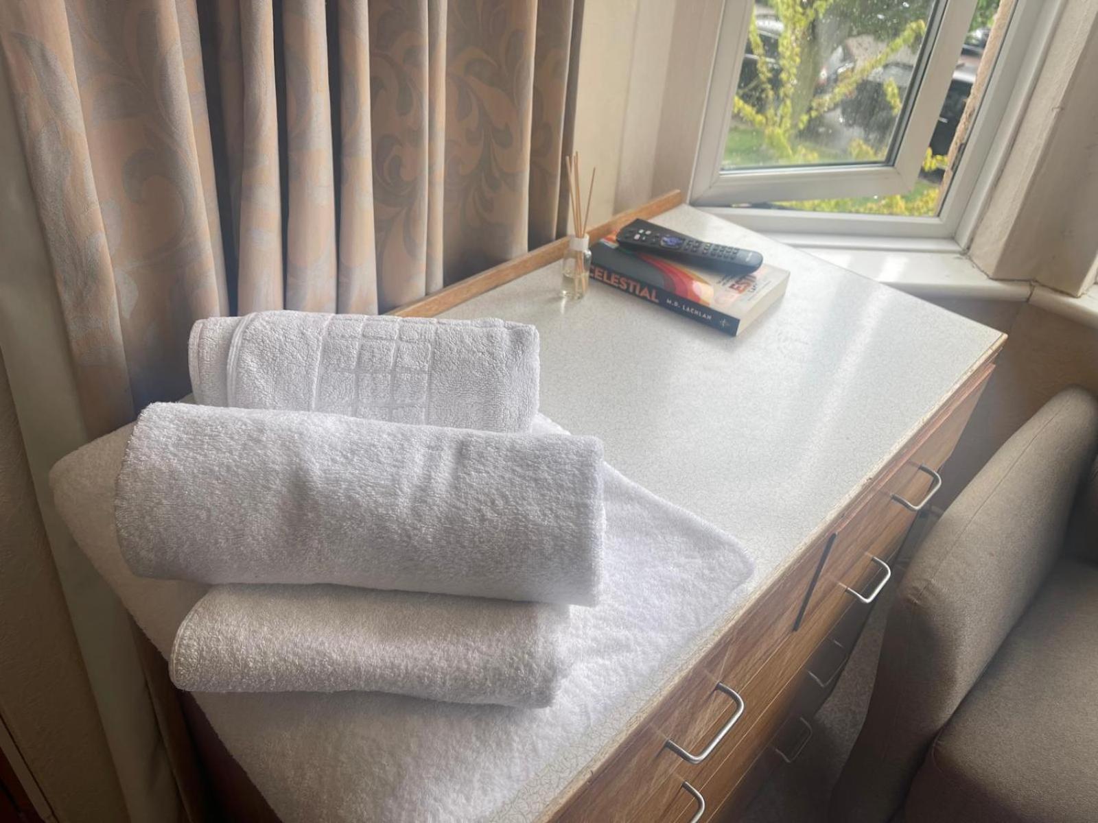 Oyo Queens Hotel, Skegness سكيغنيس المظهر الخارجي الصورة