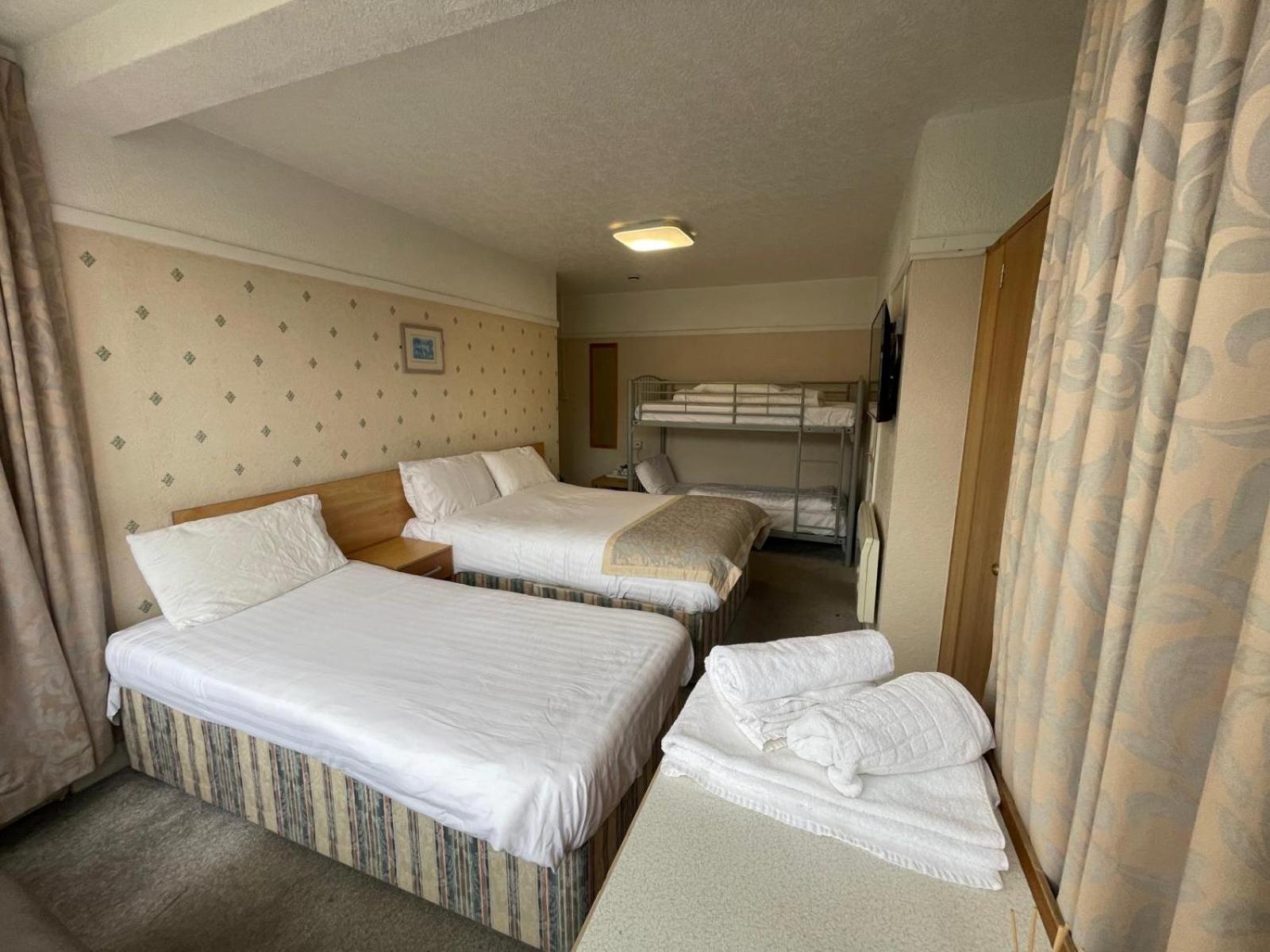 Oyo Queens Hotel, Skegness سكيغنيس المظهر الخارجي الصورة